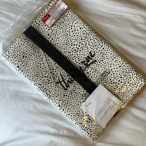 NWT Thirty-One envelope laptop sleeve